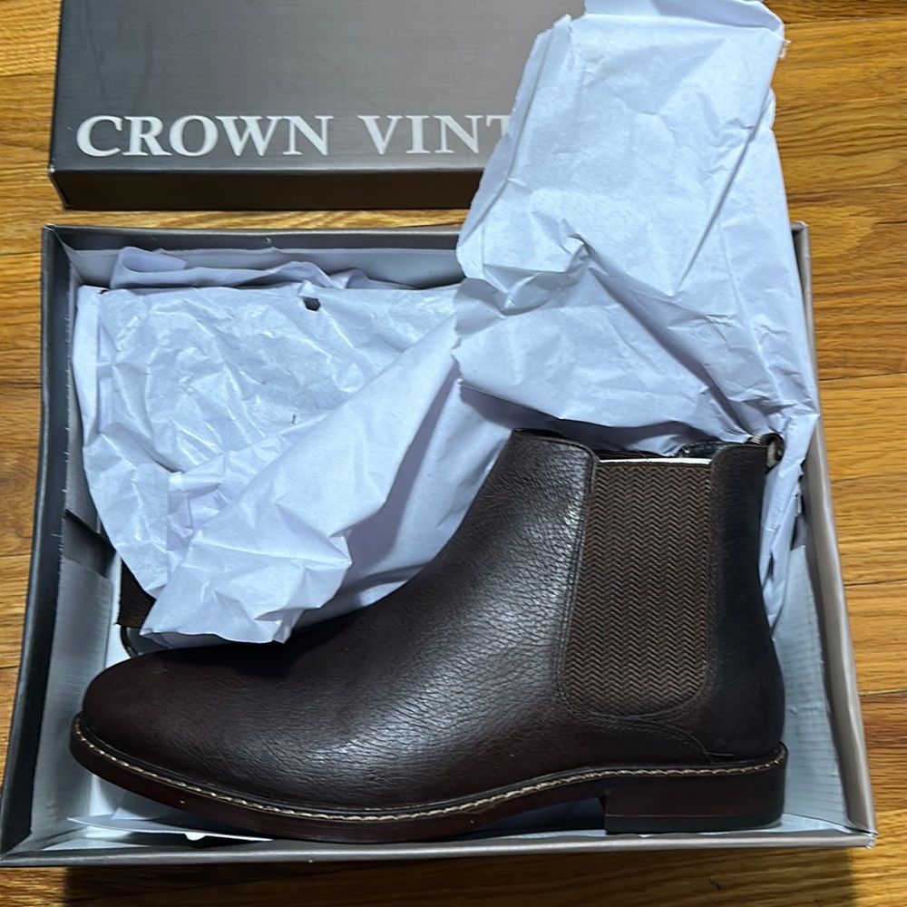 Brand new men’s brown leather Chelsea boots